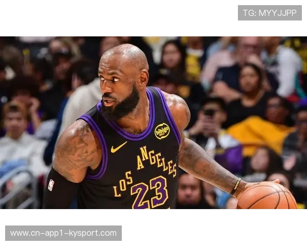 湖人本赛季关键时刻战绩13胜0负，詹姆斯末节表现被评“定海神针”